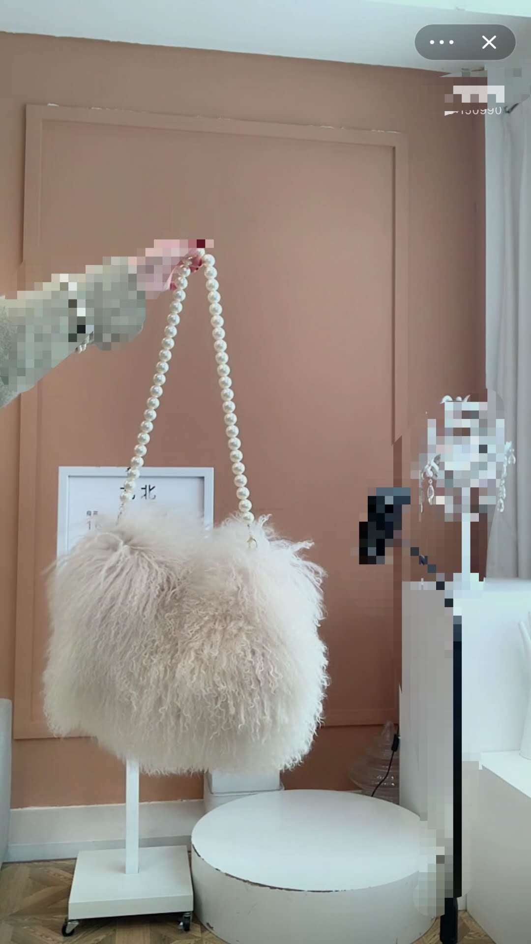 New Tansheep Fur Shoulder Bag for Women, Genuine Sheepskin Leather Crossbody Handbag with Tassel, Street Style Top-Handle Purse with Fluffy Texture