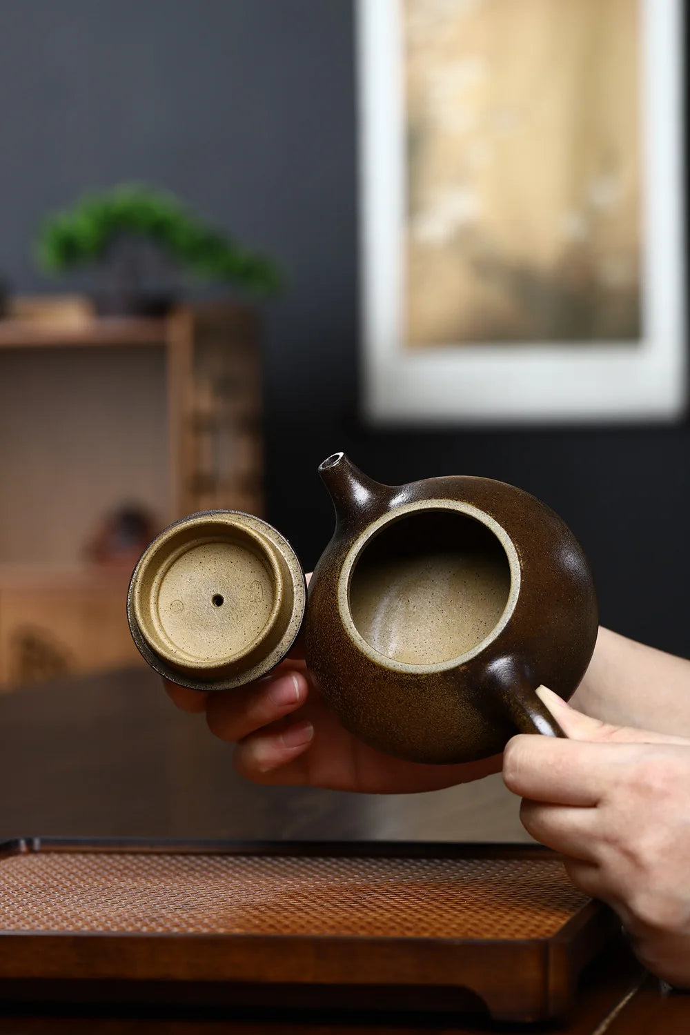 250cc Yixing Purple Clay Teapot Stone Scoop Tea Pot Beauty Kettle Raw Ore Handmade Teaware Tea Ceremony Gifts