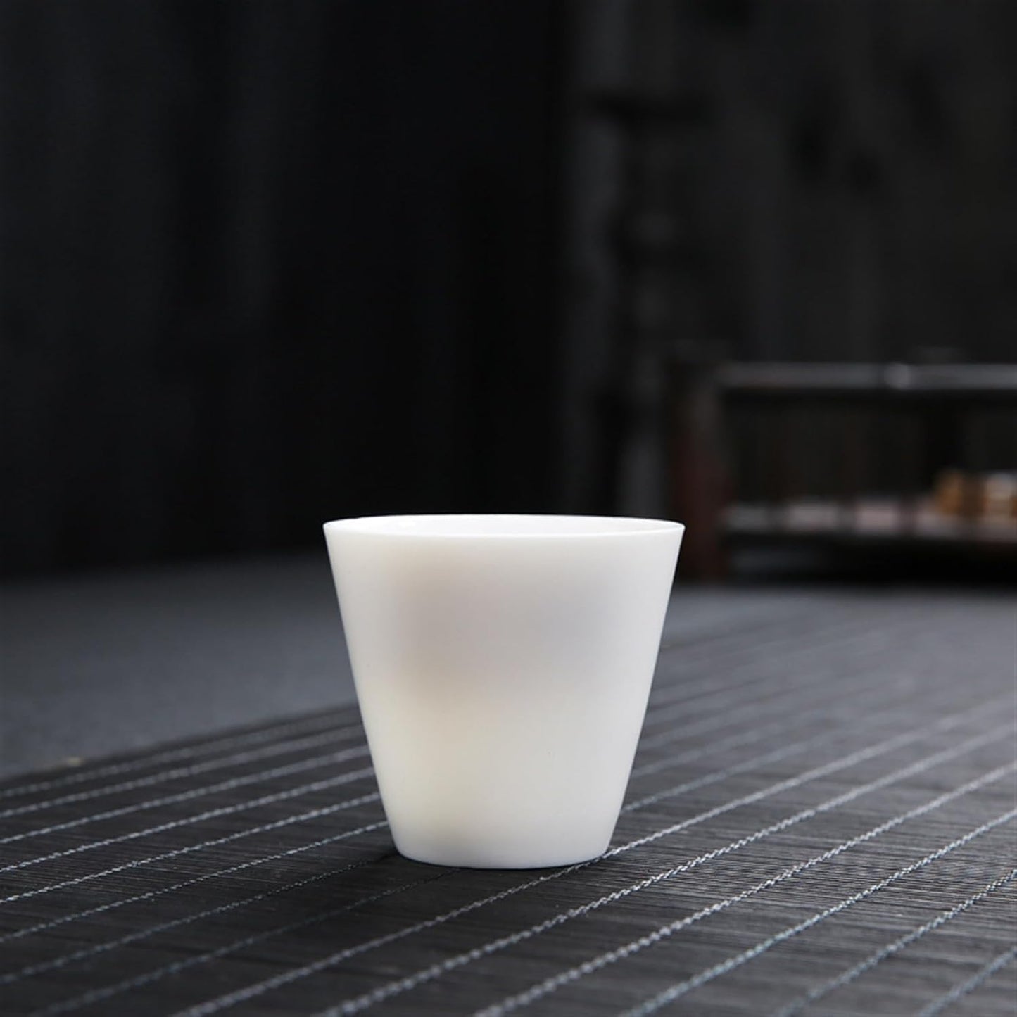 Chinese/Japanese Tea Set Chinese White Porcelain tea cup Kung Fu Tea Set Ceramic Tea bowl Creative handmade cups Small wine glass Phnom Penh teacups gift Portable Teapot Set Tea Gift set ( Size : Styl