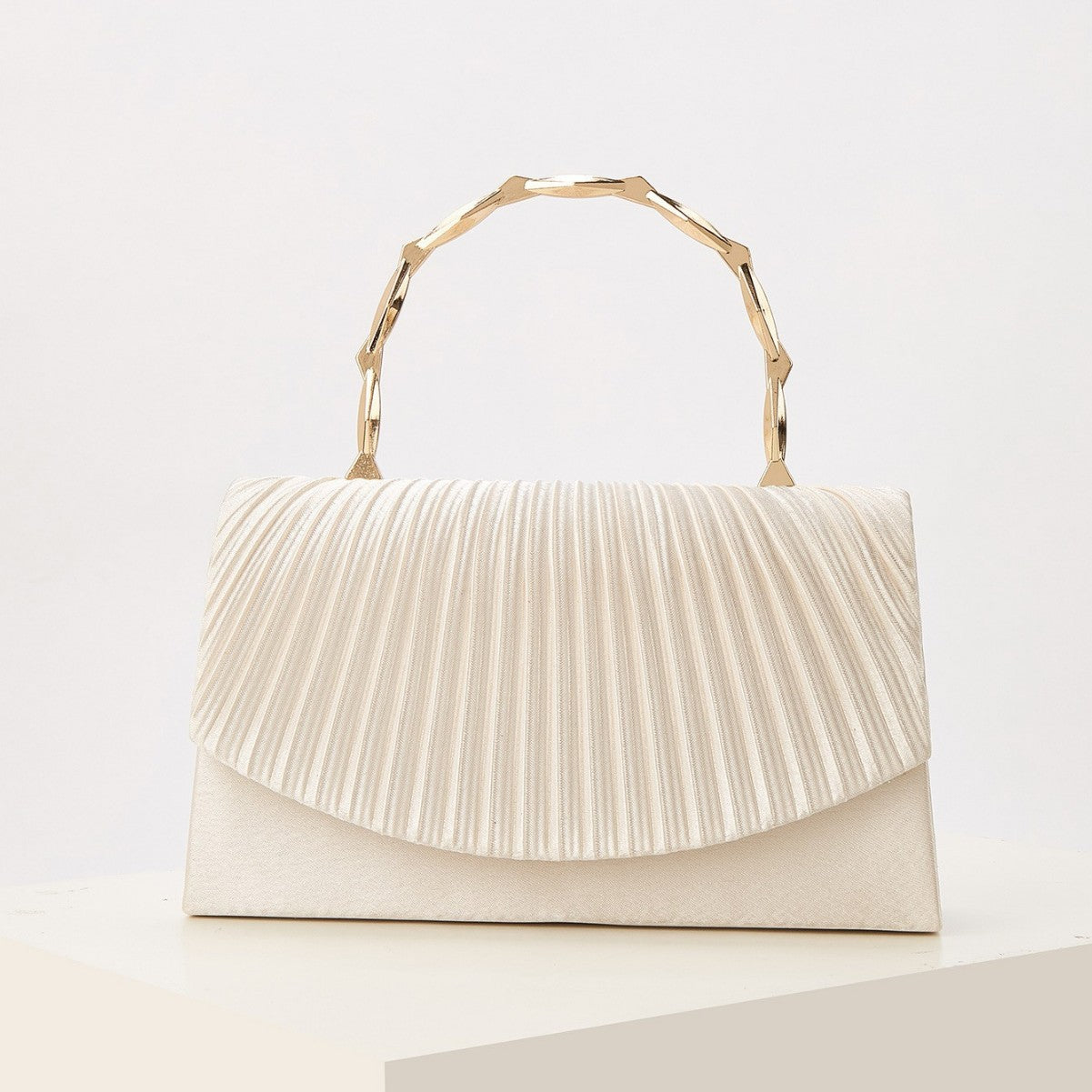 Luxury Satin Pleated Flap Handbag for Women, New Top Handle Chain Shoulder Crossbody Purse, High-End Fashionable Evening Bag for Ladies