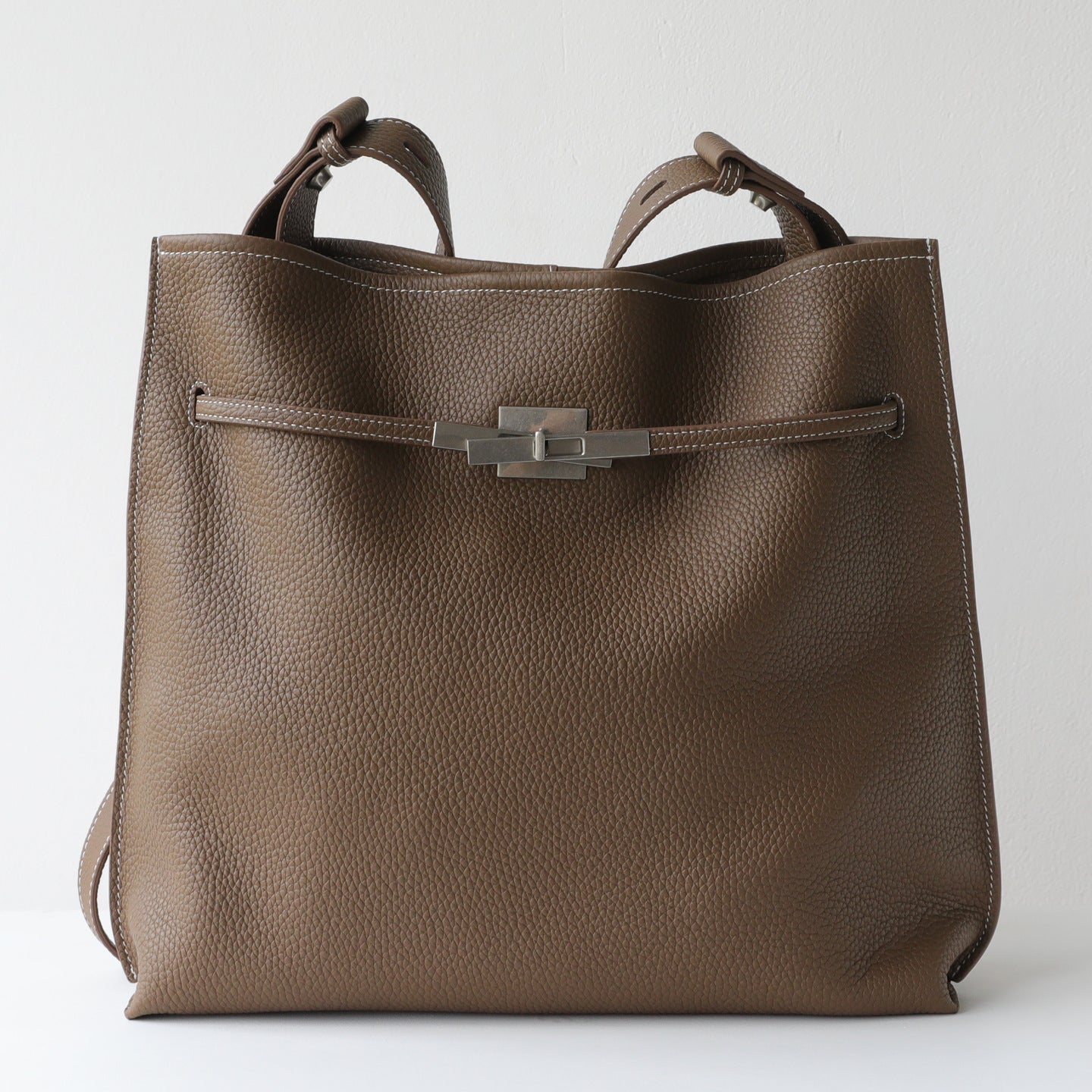 Top Layer Cowhide Tote Bag for Women Large Capacity Commuter Shoulder Handbag, Wide Crossbody Strap with Versatile Everyday Design