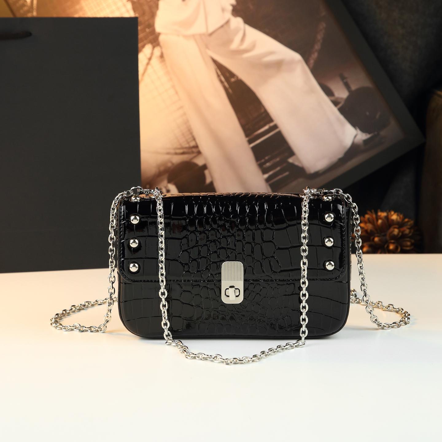 New Arrival Croc-Effect Studded Flap Biker Bag for Women, A Small Chain Crossbody Shoulder Handbag with Fashionable Design