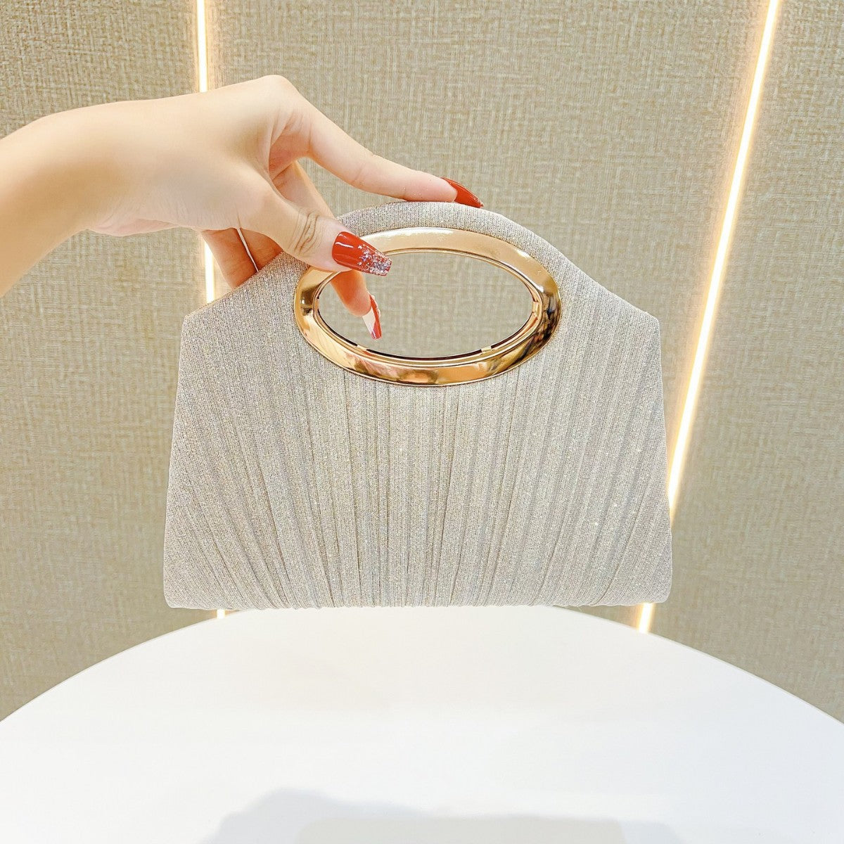 Elegant Pleated Evening Bag for Women, A Romantic Wedding Banquet Clutch with Glamorous Top-Handle & Shoulder Crossbody Design, Perfect for Formal Dresses