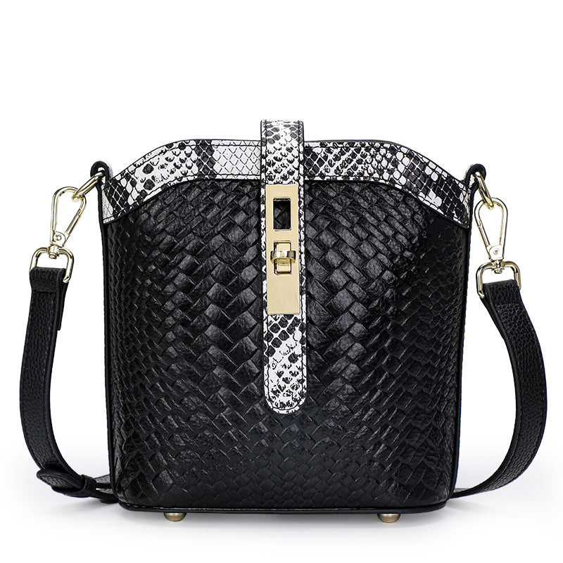Genuine Leather Bucket Bag for Women, New Summer Versatile Mom Shoulder Bag, Fashionable Woven Texture Handbag for Ladies