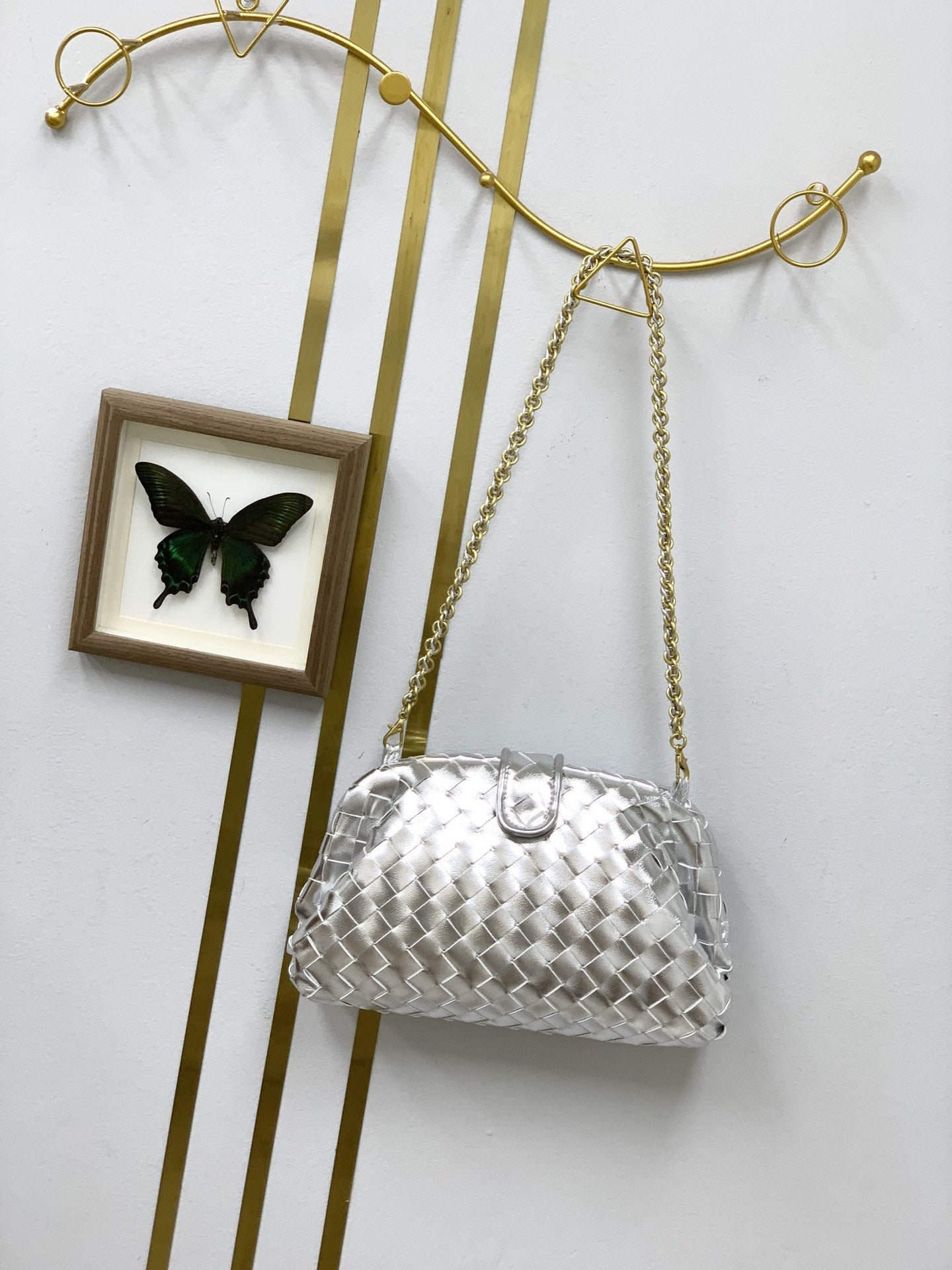 Genuine Leather Woven Cloud Bag with Clip Design, New Versatile Large Capacity Shoulder Crossbody Top Handle Underarm Purse, Light Luxury Handbag for Ladies