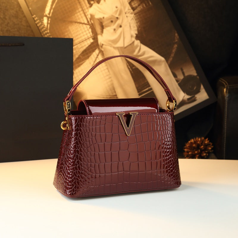 New Arrival Patent Croc-Effect Bucket Bag for Women, A Fashionable Genuine Leather Shoulder Crossbody Handbag with Versatile Design, Perfect for Moms