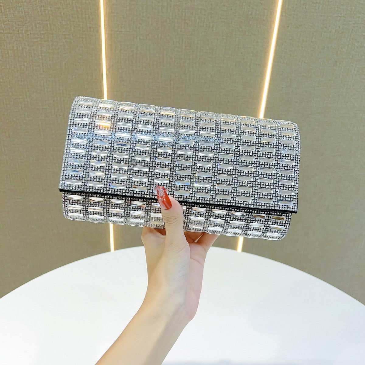 Dazzling Full Rhinestone Evening Clutch for Women, A Sparkly Banquet Bag Perfect for Wedding Bridesmaid Formal Dresses, Versatile Crossbody Shoulder Handbag