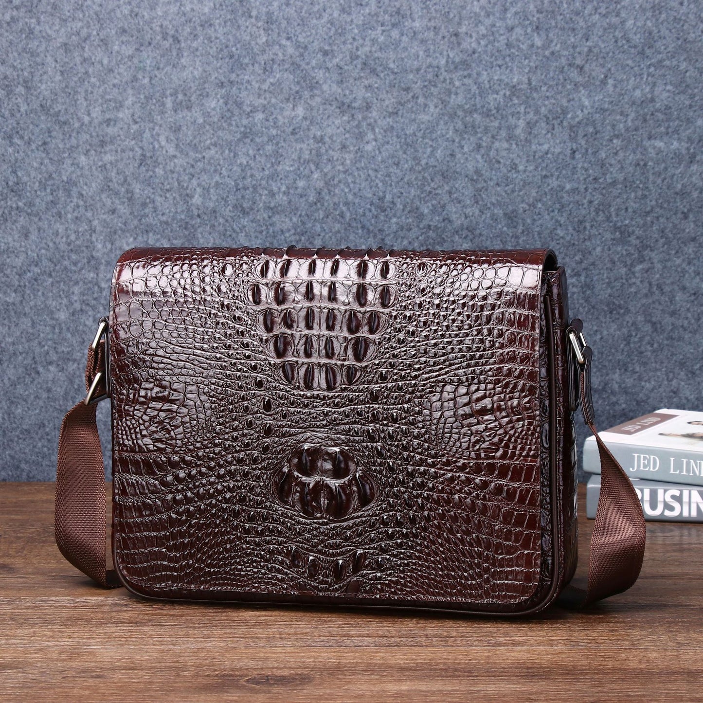 New Arrival Croc-Effect Genuine Leather Messenger Bag for Men, A Classic Horizontal Shoulder Crossbody Bag Perfect for Outdoor & Casual Style