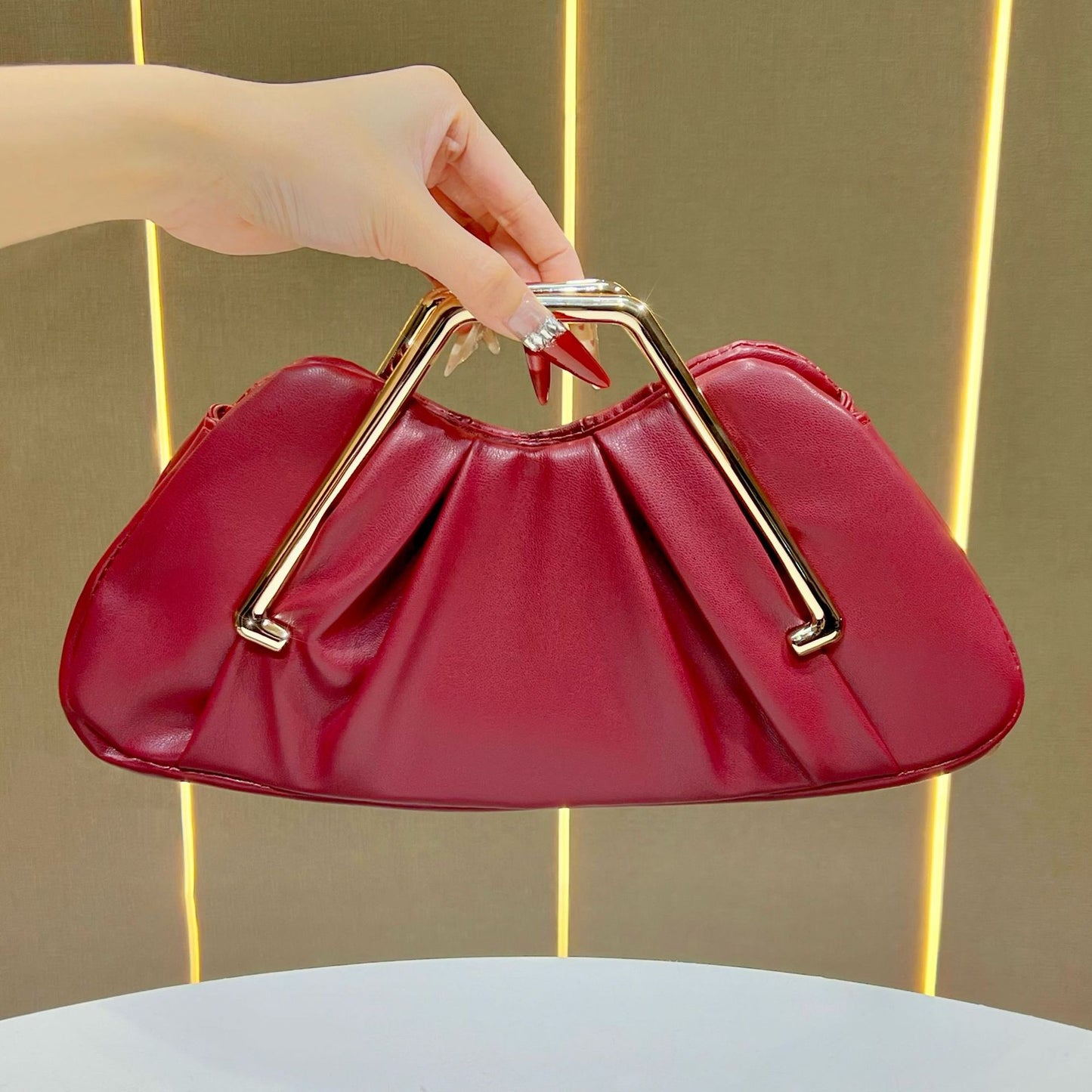 New Arrival Pleated Top-Handle Bag for Women, A Boutique-Style Pleated Clutch with Glamorous Elegant Design, Versatile Evening Handbag for Banquets & Special Occasions
