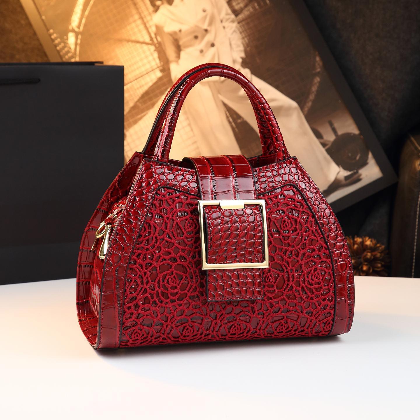 New Arrival Croc-Effect Lace Handbag for Women, A Stylish Shoulder Crossbody Bag with Unique Versatile Design, Perfect Fashionable Mom Purse