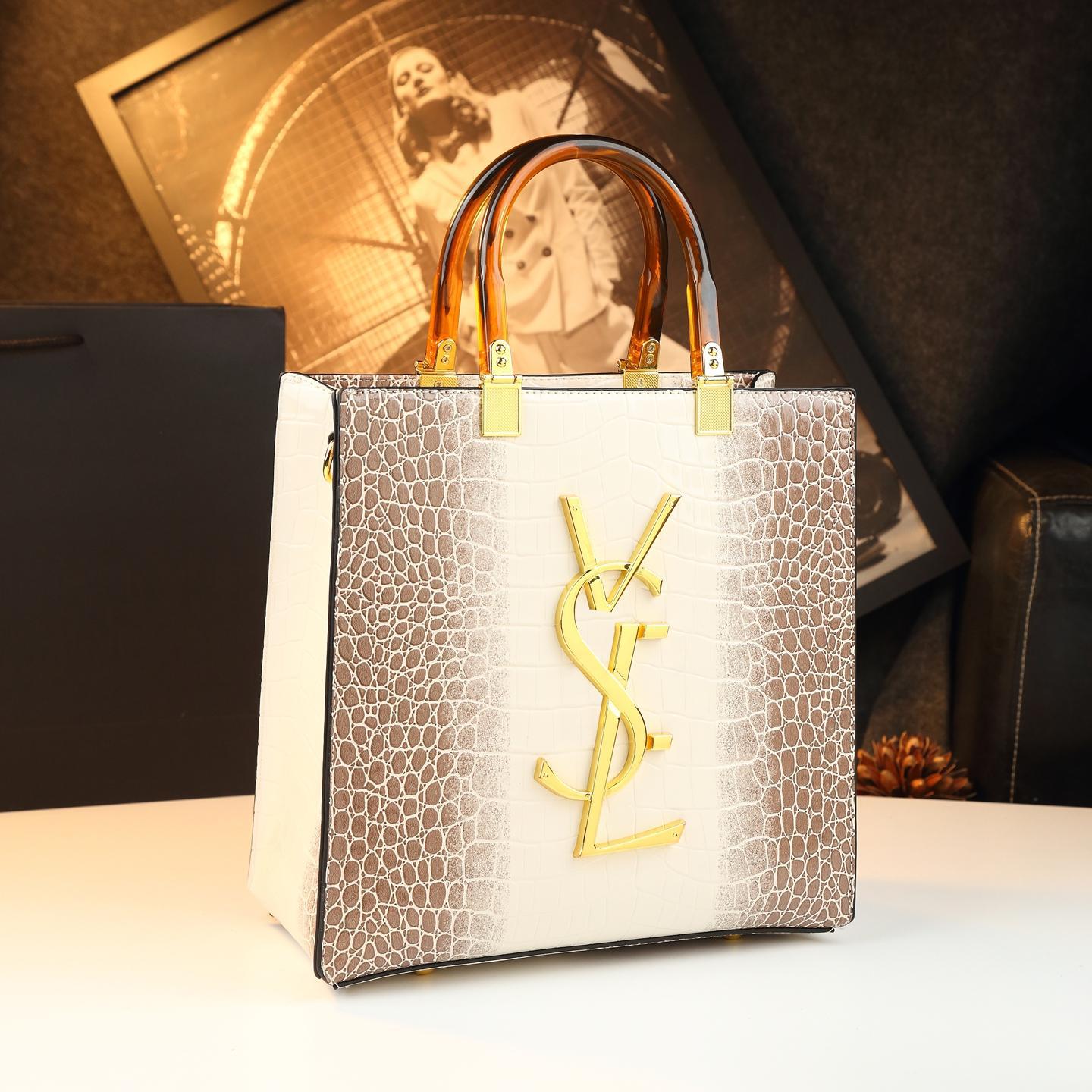 New Arrival Croc-Effect Genuine Leather Bag for Women, An Elegant Large Capacity Commuter Crossbody Top-Handle Handbag Perfect for Moms