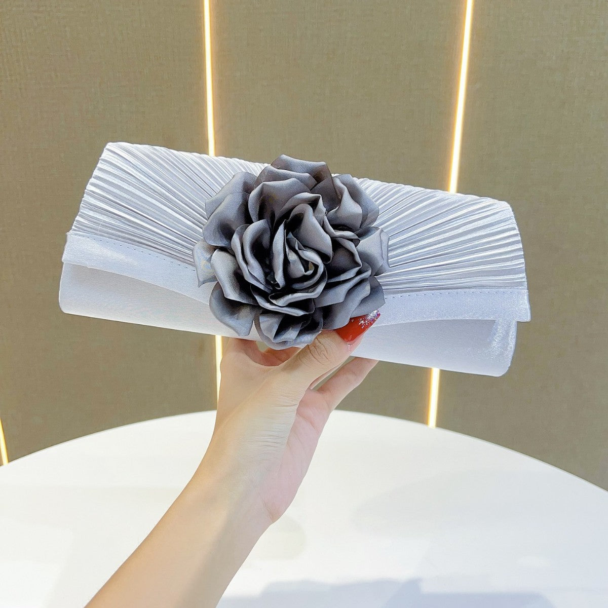 Elegant Pleated Evening Clutch for Women, A Floral Chanel-Style Crossbody Banquet Bag with Premium Sophisticated Design, Perfect for Formal Dresses & Special Occasions