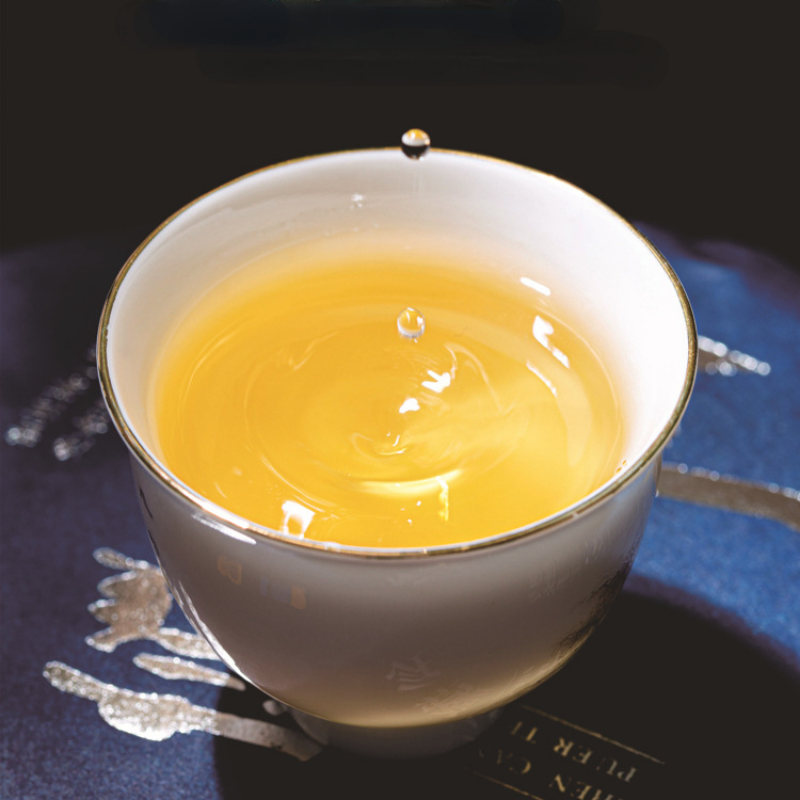 Bent Bow Raw Puerh Tea Cake 357 GM Yiwu Ancient Tree Puerh Tea Organic Tea