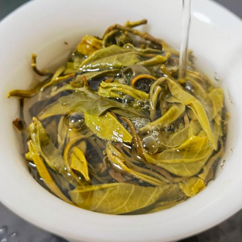 Xigui Old Tree Puerh Sheng Tea Pu'er Green Tea 357g Menghai Pu-erh Tea Cake-