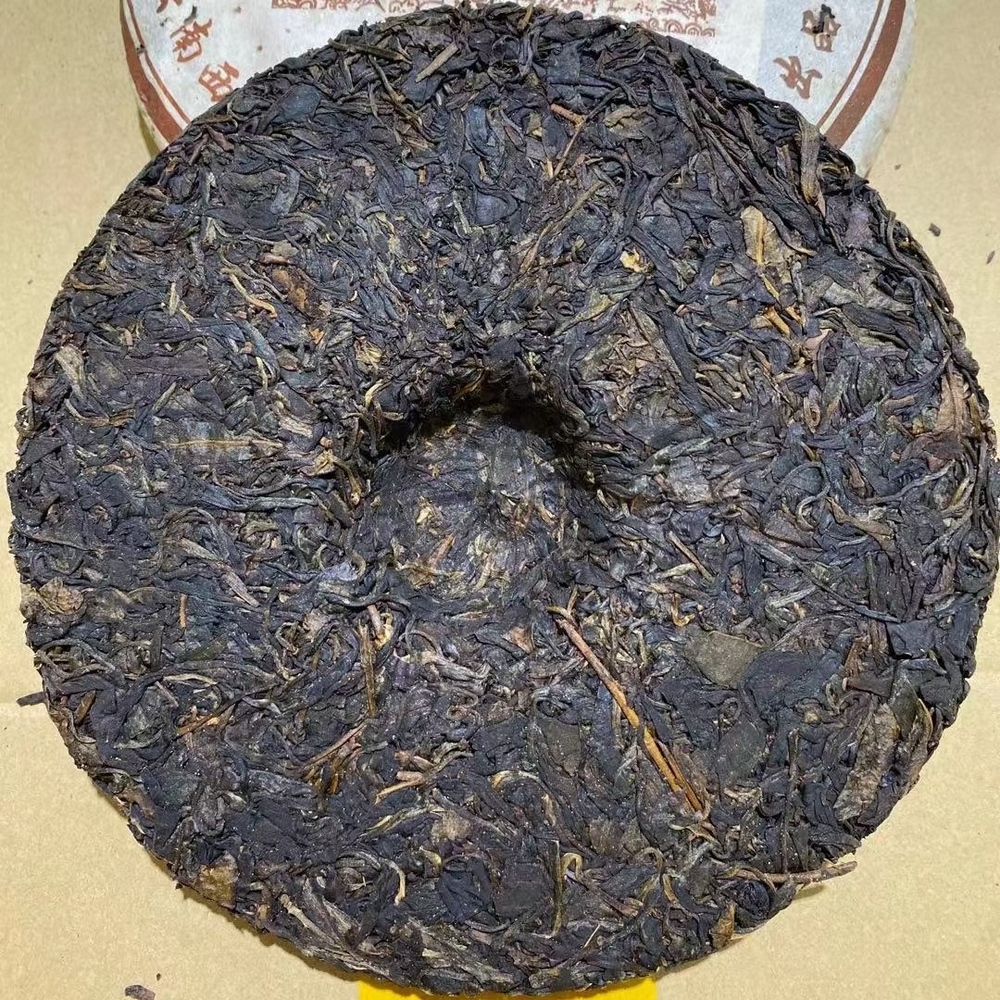 357g Yiwu Aged Pu-erh Tea Cake Tong Xing Hao Old Pu'er Cake Tea Yunnan Puerh Tea