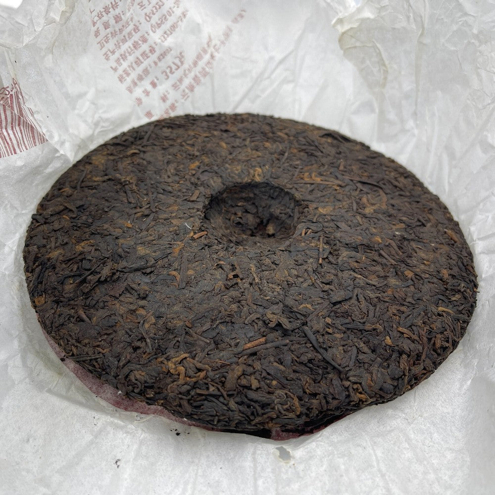 Pu 'er tea, 2007, Yunnan Pu 'er tea, 357 grams, cooked tea.