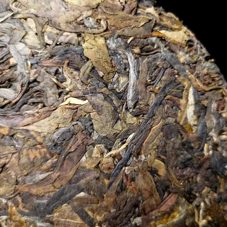 YunNan raw tea Puerh tea cake round 357g 2018 year Chinese spring tea on sales