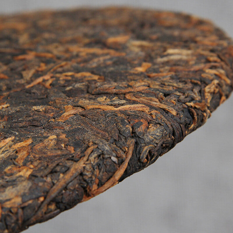 High Quality Black Tea Tasty Golden Bud Ripe Tea Big Leaf Pu'er Tea Cake 357g