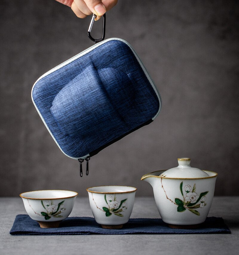 Ceramic Teapot Gaiwan with 2 Teacups Chinese Kung Fu Tea Set Drinkware