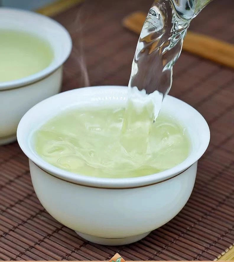 Supreme Chinese DongTing Biluochun Tea Spring Pi lo Chun green tea