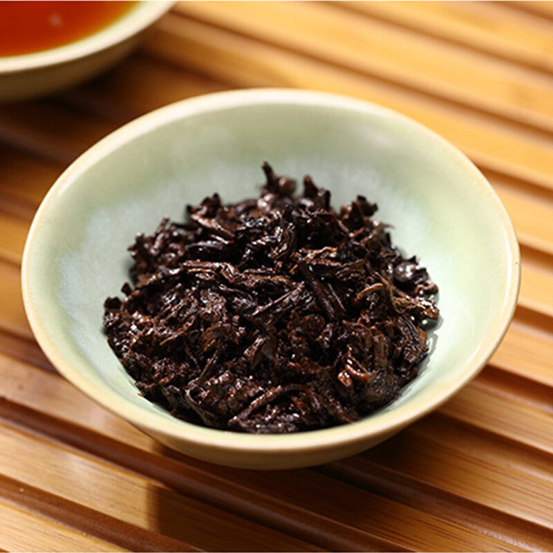 TAETEA 7572 Menghai Dayi Puer Tea Cake Pu-erh China Yunnan Pu'er 2021 357g Ripe