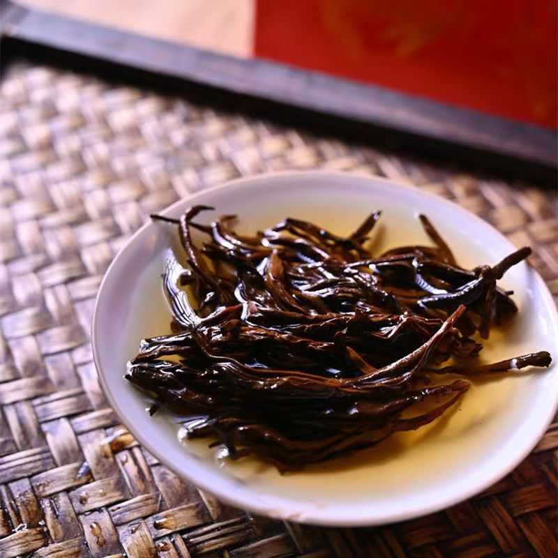 357 Yunnan Dianhong Black Tea Cake Honey Fragrance Black Tea Fengqing Black Tea