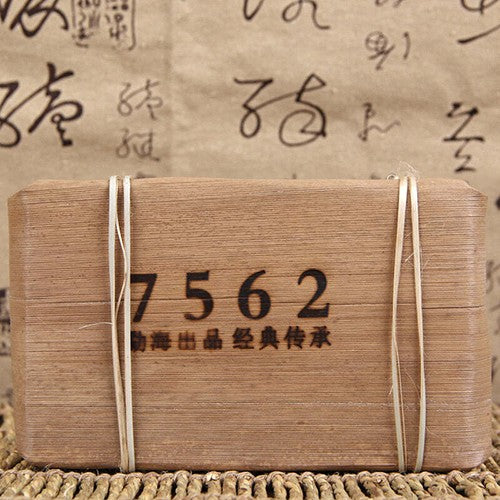 250g Yunnan Ripe Puerh Tea Menghai 2013 Pu-erh Cooked Tea Brick 7562 Pu'er Tea