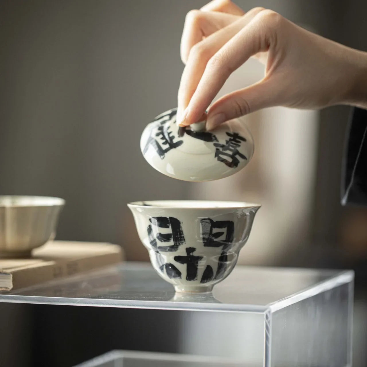110ml Retro Plant Gray Ceramic Tea Tureen Handwritten Art Gourd Cover Bowl Tea Bowl with Cover Tea Maker Gaiwan Kung Fu Tea Set