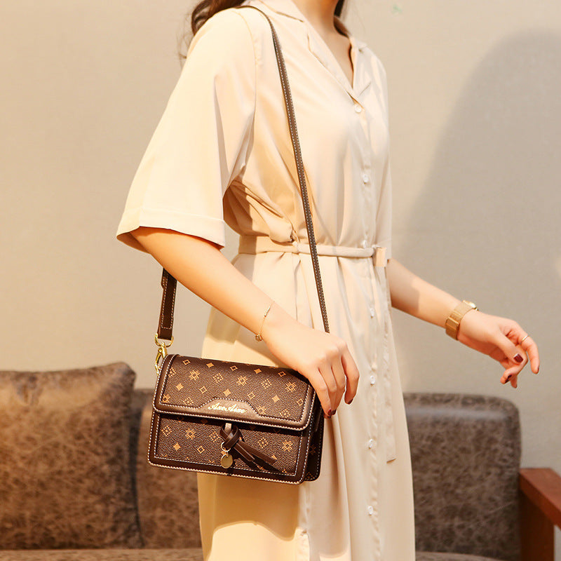Genuine Leather Small Square Bag for Women, New Korean Fashion Versatile Shoulder Crossbody Purse, Minimalist Everyday Handbag for Ladies