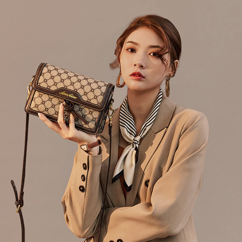 Genuine Leather Small Square Crossbody Bag for Women, New Fashionable Versatile Shoulder Purse, Trendy Mini Handbag for Ladies