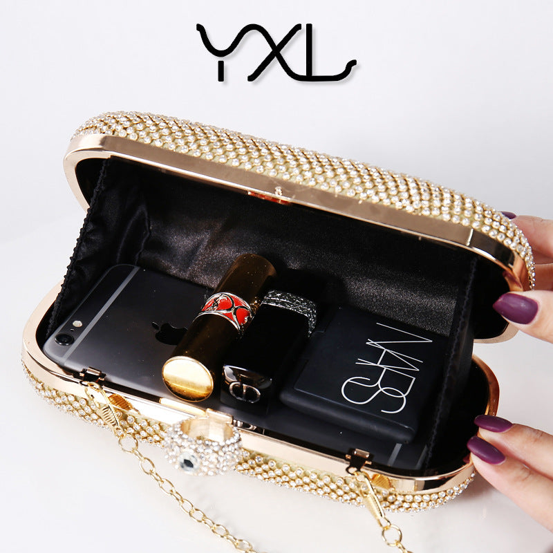 Dazzling Rhinestone-Embellished Ring Evening Clutch for Women, A Sparkly Crystal Banquet Handbag with Unique Ring Handle Design, Perfect for Parties & Special Occasions