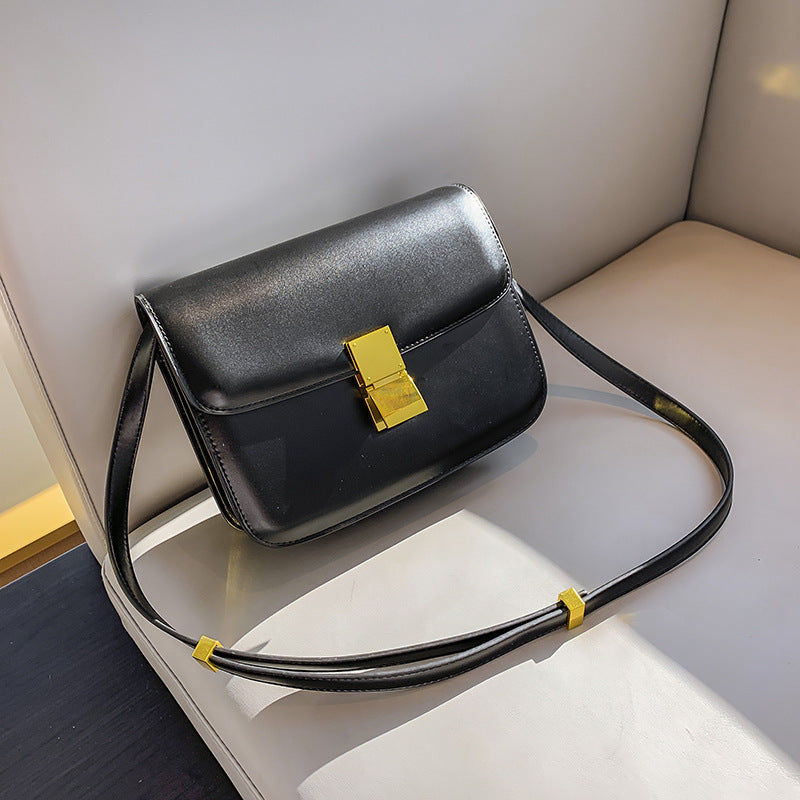 Genuine Leather Vintage Small Square Bag for Women, New Fashionable Shoulder Crossbody Purse, Flight Attendant Handbag for Ladies