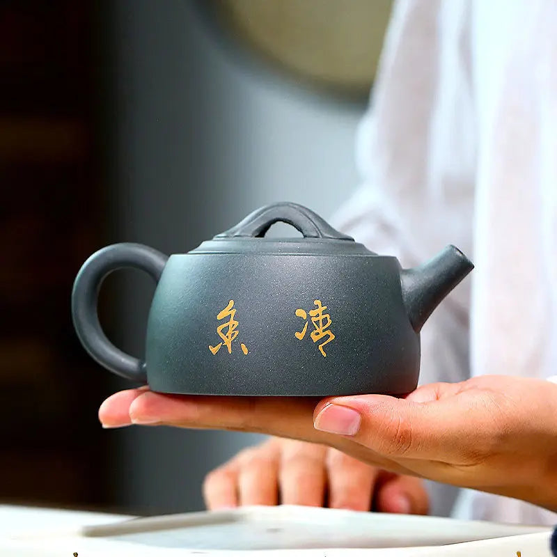 240ml Yixing Purply Clay Teapot Chinese Kongfu Tea Pots Filter Stone Scoop Teapot Kettle Raw Ore Handmade Tea Set