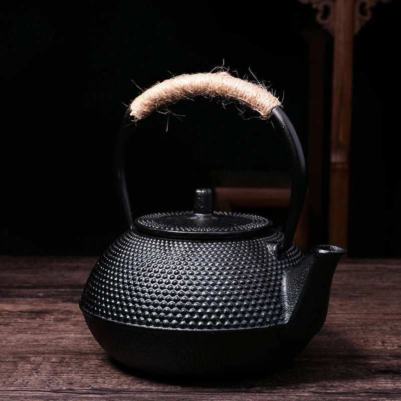 300/900/1200ml Cast Iron Teapot Japanese Tea Kettle for Boiling Water Kitchen Teaware Chinese Teapots Tea Ceremony Accessories