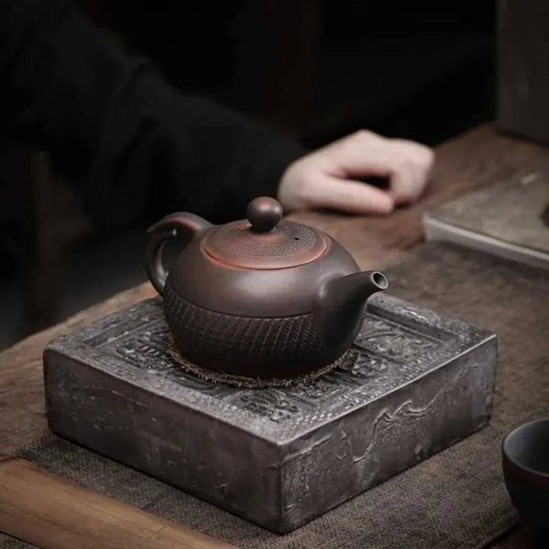 Teapots Vintage carved purple pottery teapot Chinese Kung Fu teapot single teapot Chinese teapot y240701