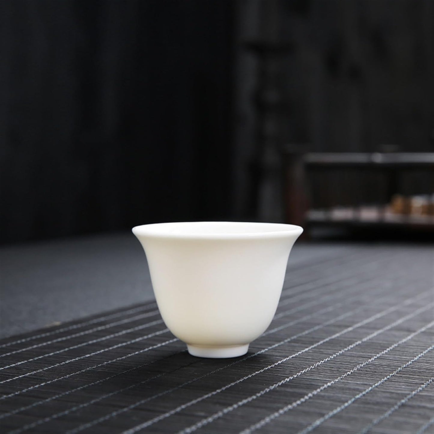 Chinese/Japanese Tea Set Chinese White Porcelain tea cup Kung Fu Tea Set Ceramic Tea bowl Creative handmade cups Small wine glass Phnom Penh teacups gift Portable Teapot Set Tea Gift set ( Size : Styl