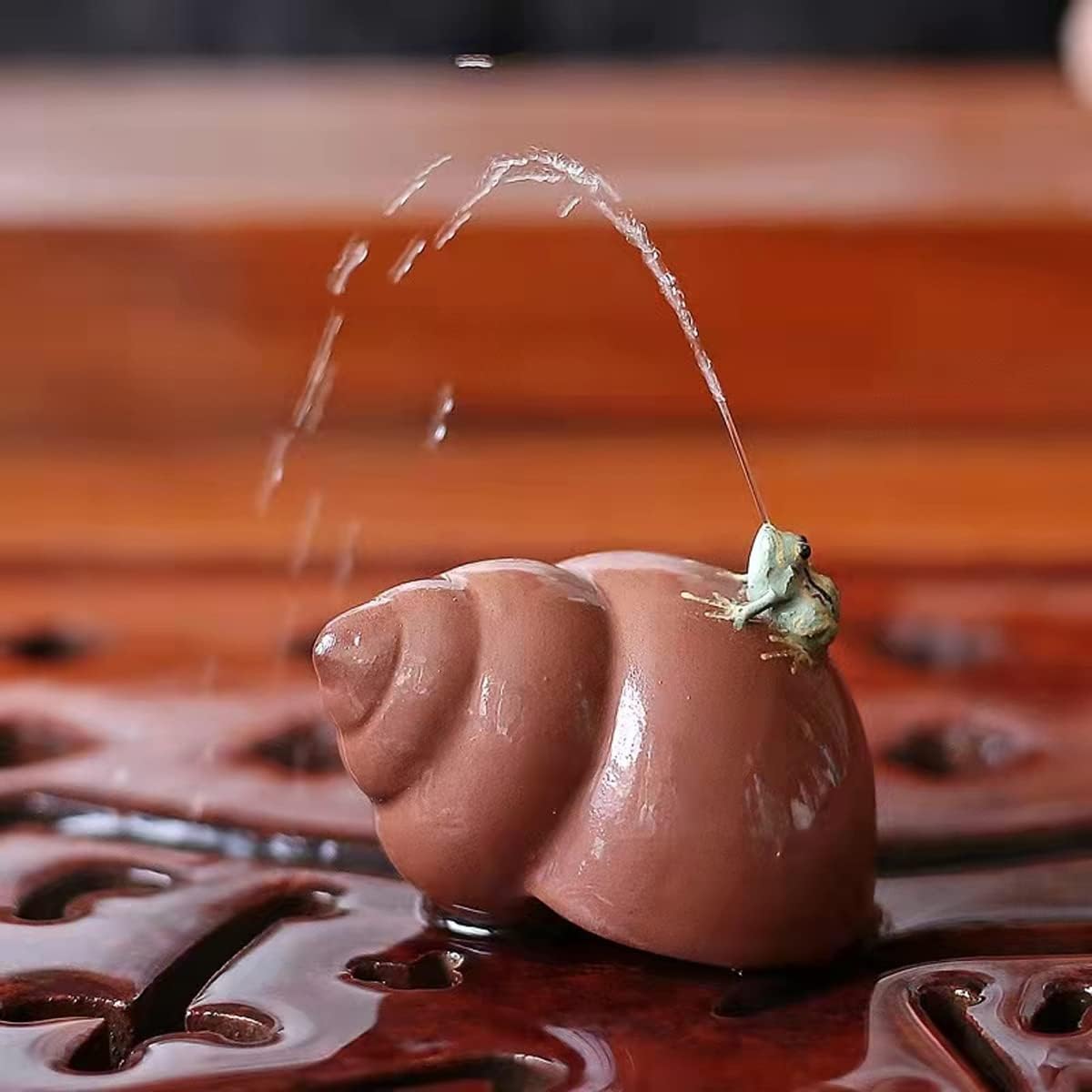 LYART Tea Pet Frog That Can Spray Water, Cute Zisha Kung Fu Tea Ornament Accessories of Frog Tea Set, Decoration for Tea Table Desk Tearoom, Great Gift for Tea Lover Friend (1. Frogs and stones)