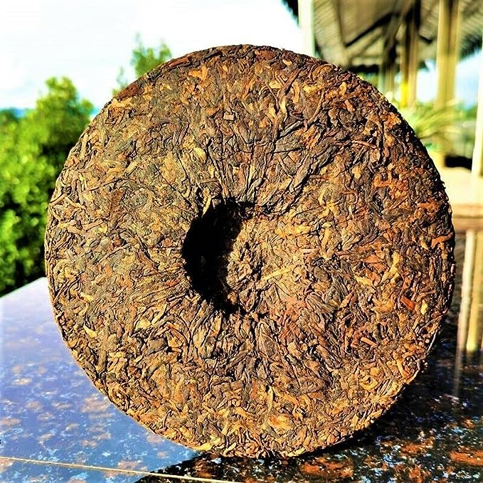 Organic Tea Ancient Tree Pu'er Tea Zhonghong Ying Yunnan Qizi Cake Tea 357g