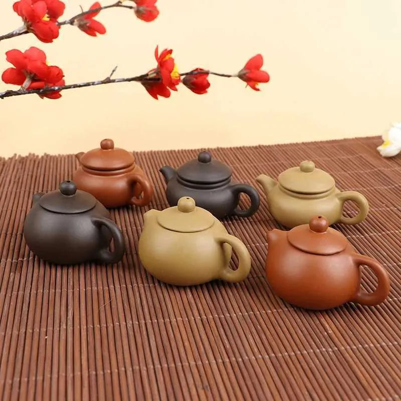 Tea Pets 1Pc Purple Clay Finger Teapot Tea Pet Pocket Tea Set Ornaments Tea Decoration z240723