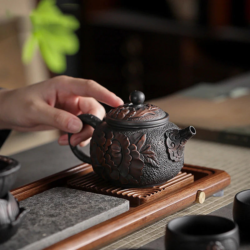 Chinese Traditional Purple Pottery Teapots Famous Artists Handmade Kettle Travel Portable Filter Tea Pot Home Tea Set Teaware