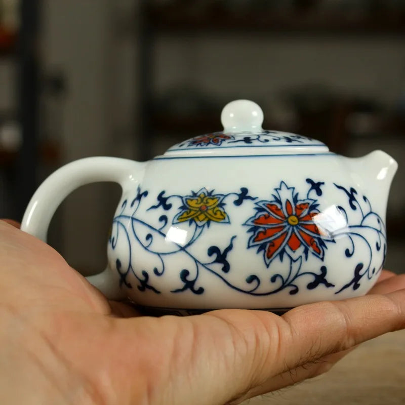 Creative lovely small teapot 150ML ceramic tea pot hand-painted blue-and-white porcelain teapot kung fu tea set