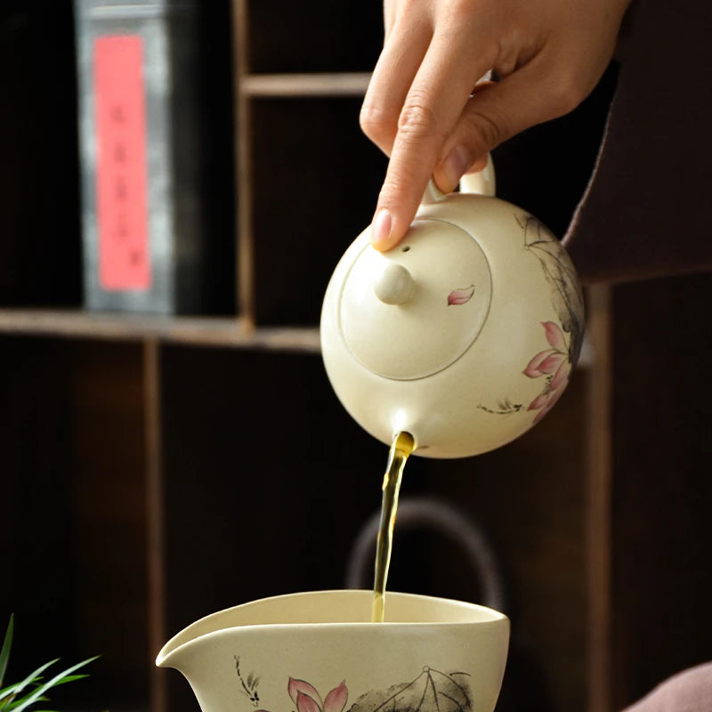 Exquisite Ceramic Teapot Hand-painted Lotus Xishi Tea Pot Ball Hole Filter Beauty Tea Infuser Traditional Tea Ceremony Supplies