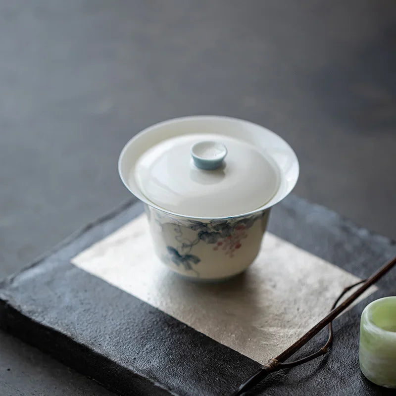 Hand Painted Grape vine Gaiwan For Tea Porcelain Tureen Teaware Set White Chinese Tea Bowl Chawan Tea Cup