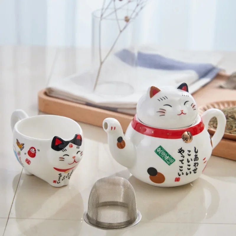 Japanese Cat Tea Set Maneki Neko Lucky Cat Ceramic Teapot and Cup Set Japanese Anime Cat Teapot 2 Teacups with Strainer Tea Set