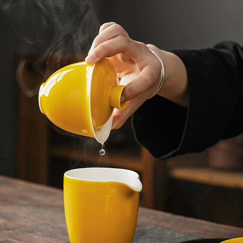 Jingdezhen Color Glaze Anti Scalding Gaiwan Teacup Yellow Ceramic Tea Bowl Handmade Tea Cup and Saucer Suit Chinese Teaware