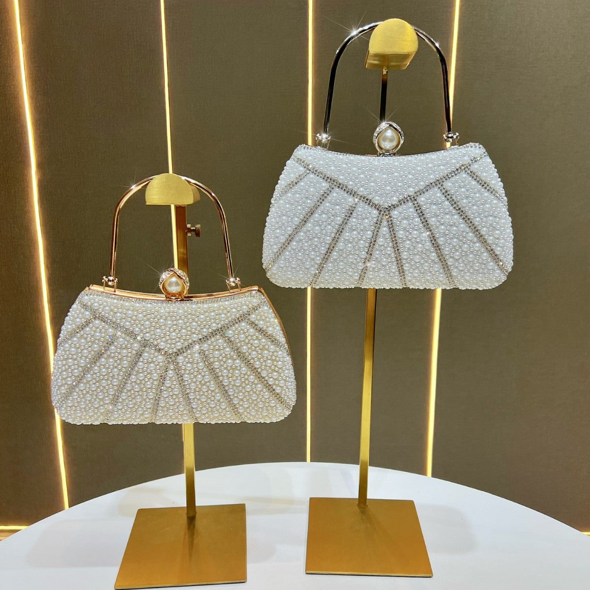 Elegant Pearl Embellished Luxury Evening Bag for Women, A Glamorous Top-Handle Crossbody Clutch Purse Perfect for Wedding Cheongsam Banquets & Formal Events