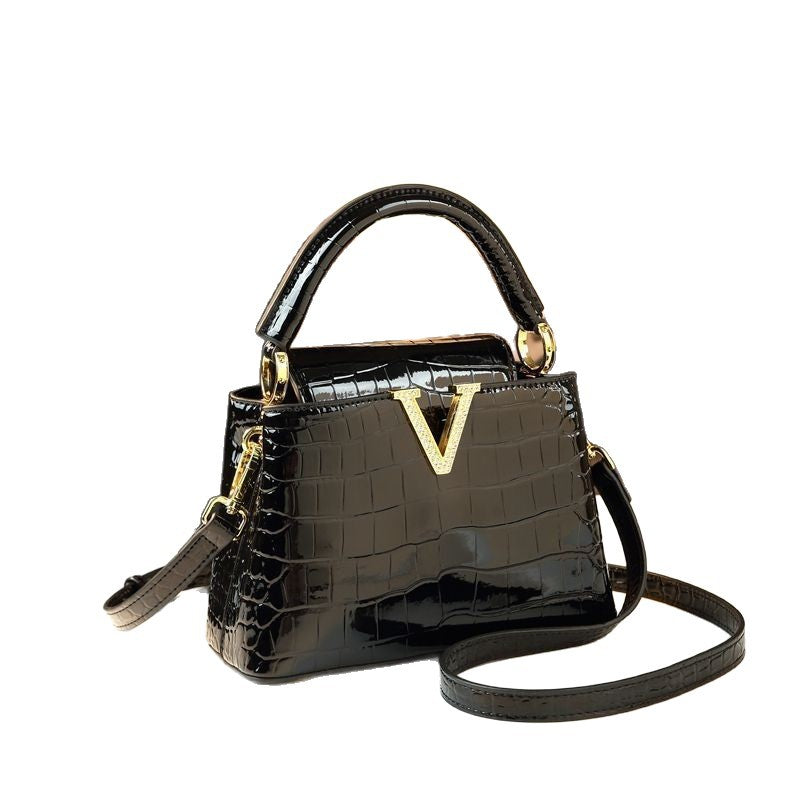 New Arrival Croc-Effect Genuine Leather Bucket Bag for Women, A Trendy Top-Handle Shoulder Crossbody Handbag with Fashionable Premium Design