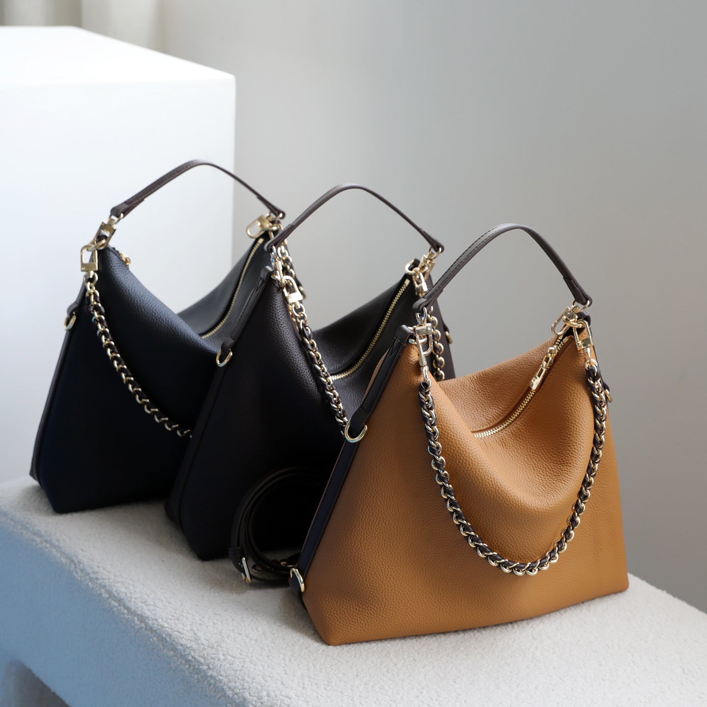 Top Layer Cowhide Color-Block Tote Bag for Women Casual Commuter Shoulder Crossbody Handbag, Versatile Genuine Leather Purse with Fashion Design