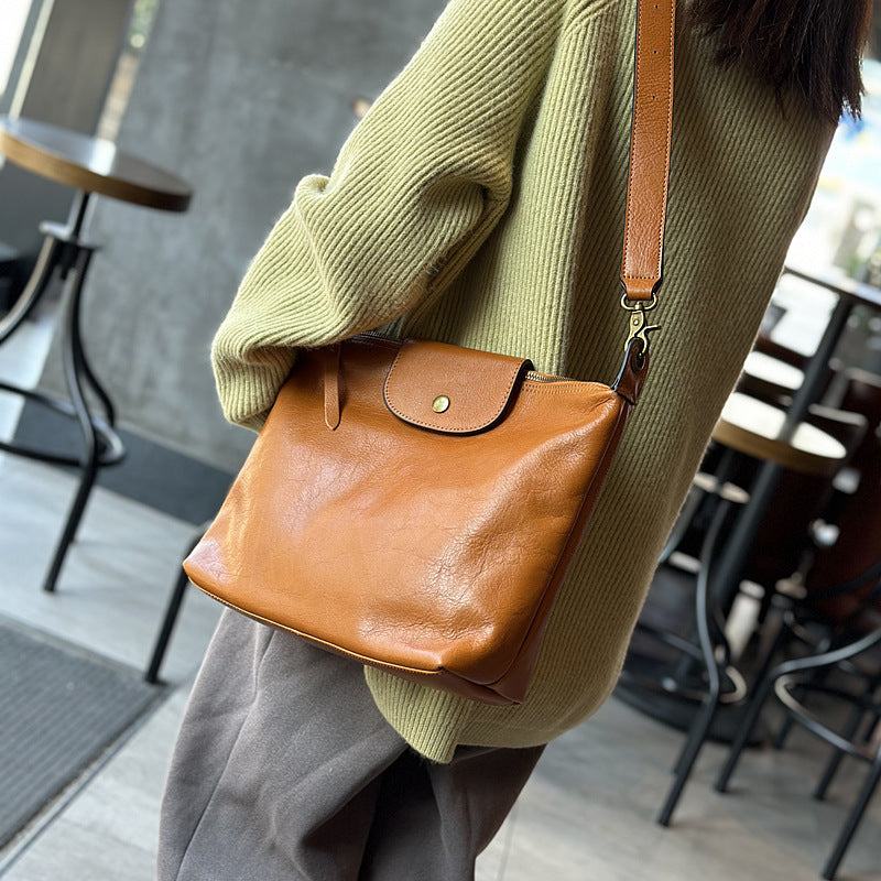 Genuine Vegetable-Tanned Cowhide Shoulder Crossbody Bag for Women, Vintage Minimalist Casual Large Capacity Dumpling Purse, Premium Leather Handbag for Ladies