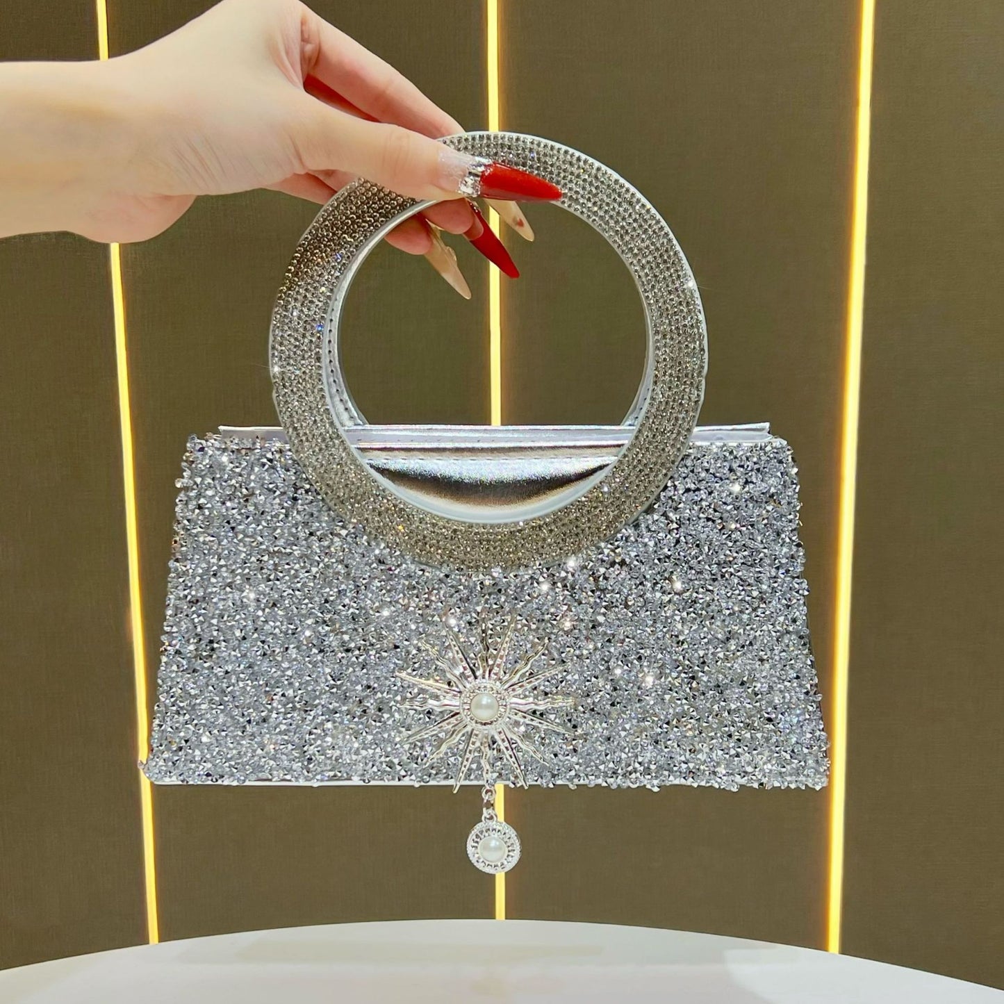 Dazzling Rhinestone-Embellished Evening Bag for Women, A Light Luxury Chain Crossbody Handbag with Premium Elegant Design, Perfect for Banquets Weddings & Formal Events